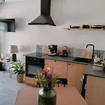 Holiday home Maisonnette De Charme A 5 Min Du Parc Puydufou Les Epesses