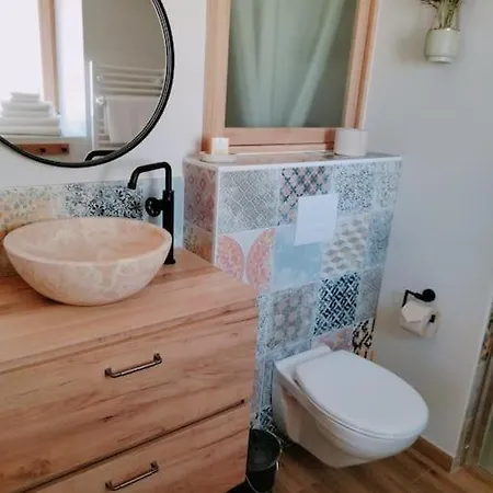 Les Granges Des Petits Couleurs * Les Épesses